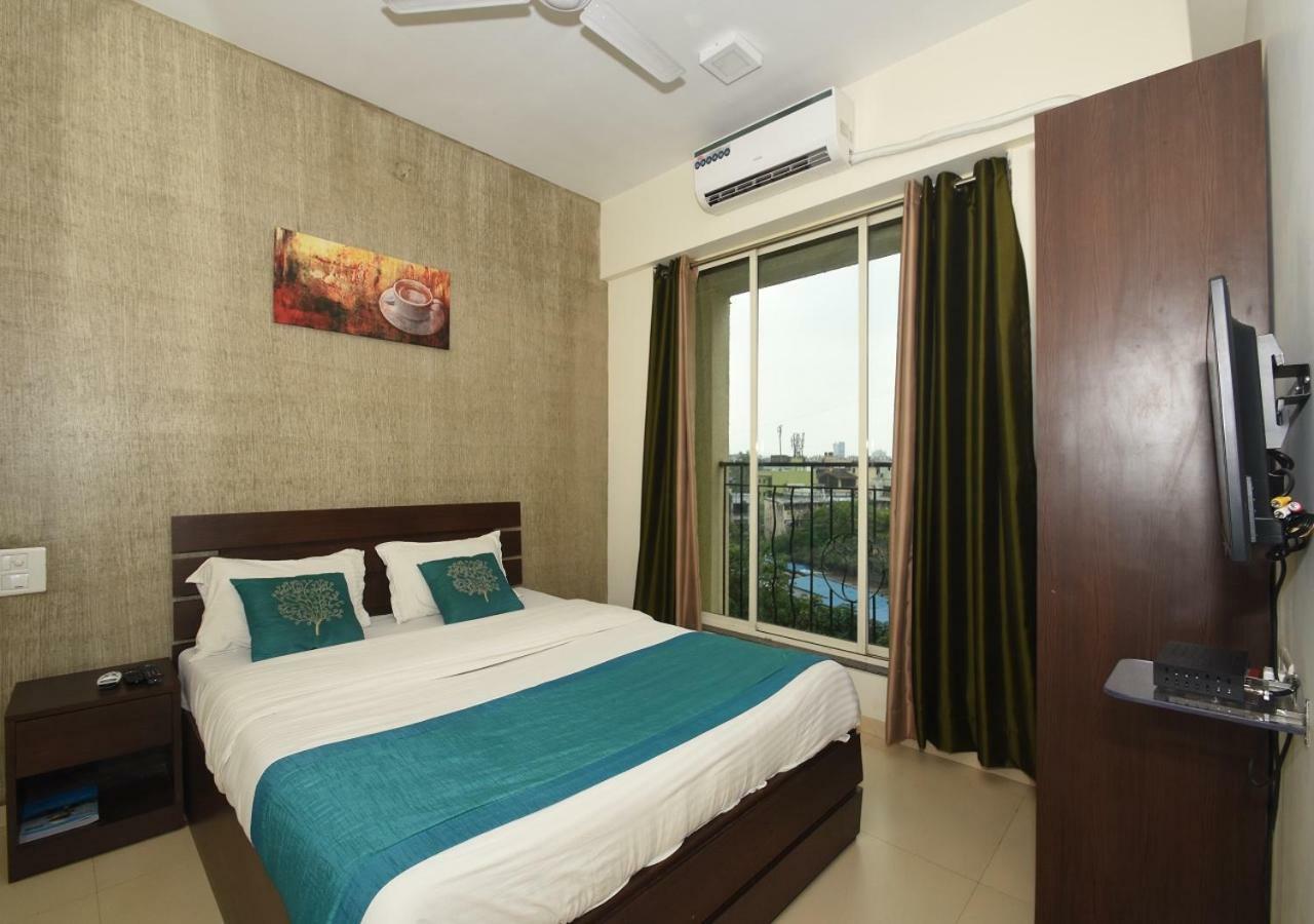 Hotel Iris Suites, Navi Mumbai Zewnętrze zdjęcie